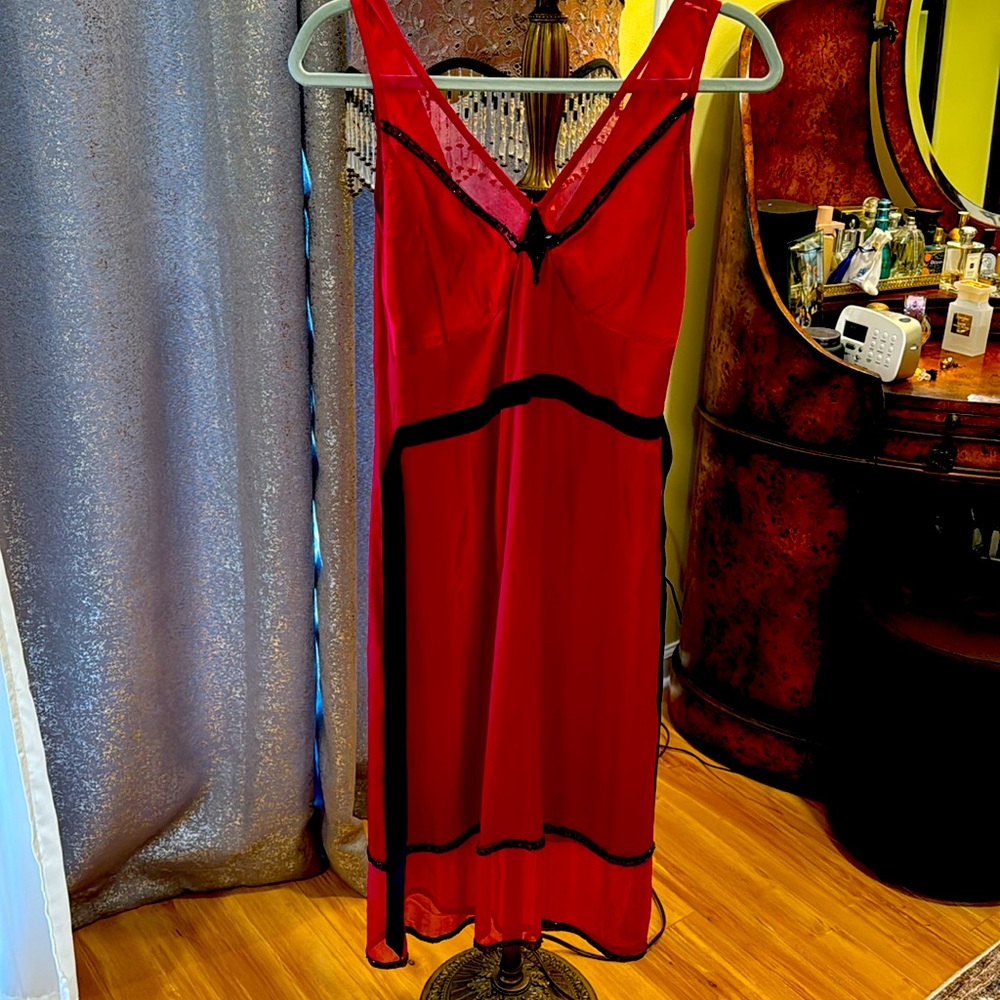 Plenty satin red midi dress size 4 with black velvet belt